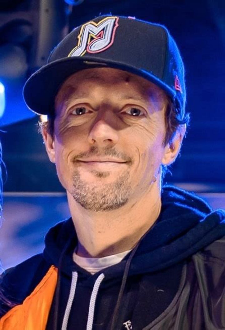 Embracing Love: The Journey of Jason Mraz and His Daughter with Down Syndrome
