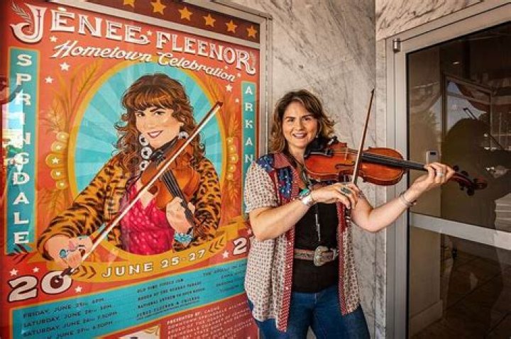 All About Jenee Fleenor: A Rising Star in Country Music