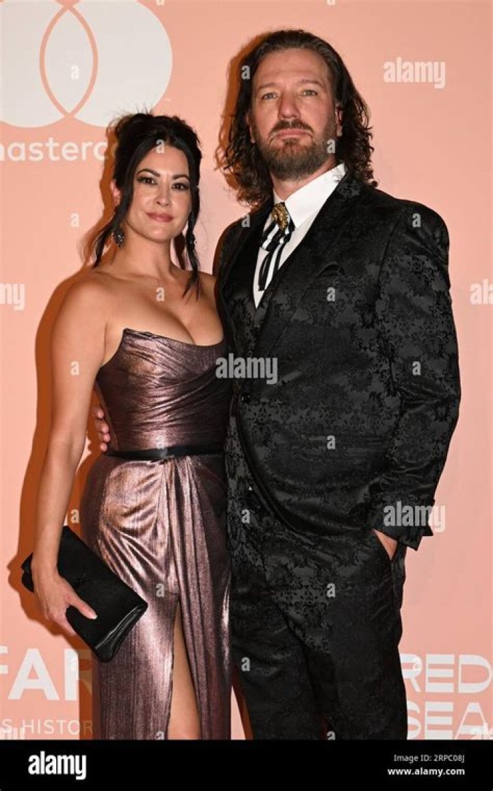 Jennifer Huyoung: The Rising Star of the Entertainment Industry