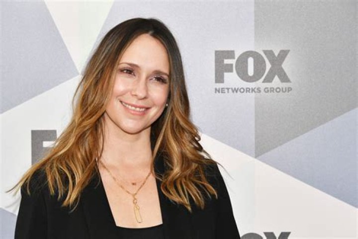 Jennifer Love Hewitt Net Worth: A Deep Dive into Her Wealth and Career