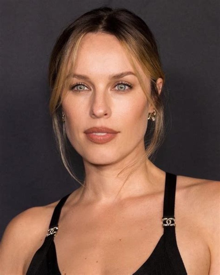 Discovering Jessica McNamee: A Rising Star in Hollywood