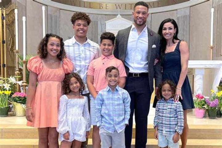 Discovering the World of Joanna Freeman: A Multifaceted Talent