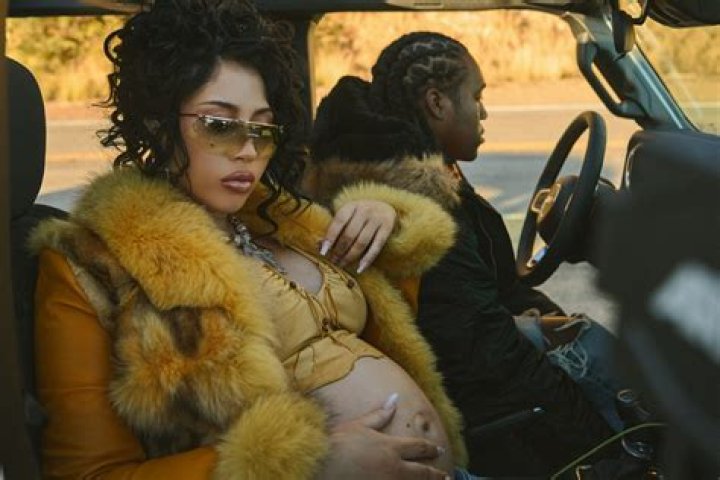Kali Uchis Pregnant: Everything You Need to Know