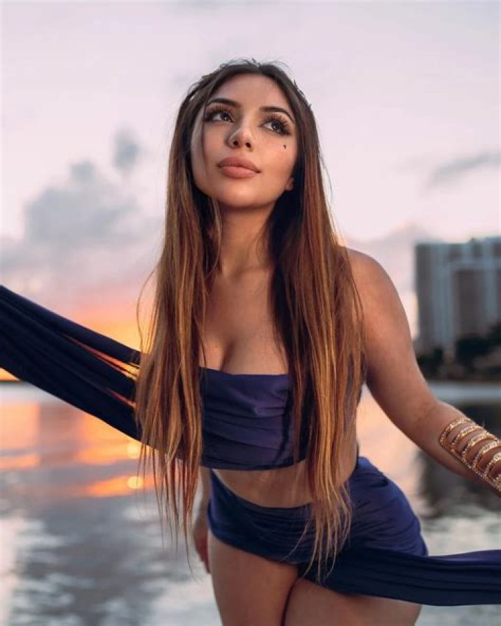 Discovering Katianakay: The Rising Star in the Digital World