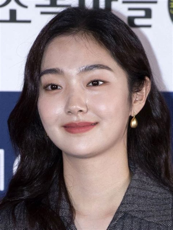 Kim Hye-jun: The Rising Star of Korean Entertainment