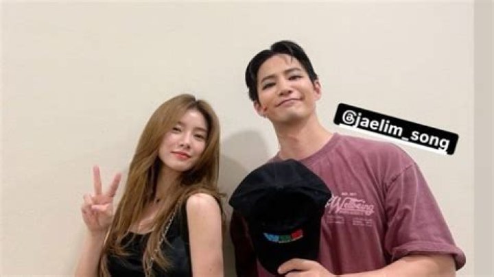 Exploring Kim So-eun's Relationships: A Deep Dive into Her Romantic Life
