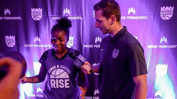 KirstenTooSweet: The Journey of a Social Media Sensation