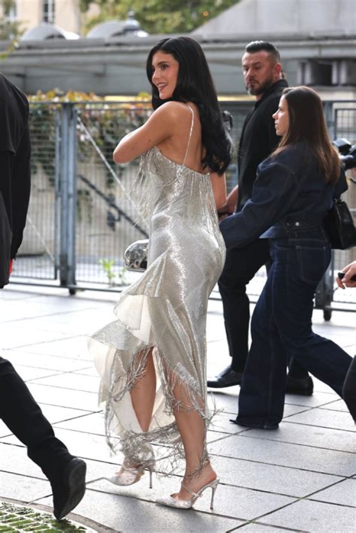 Kylie Jenner Paris Photos: A Glimpse into the Glamorous Life