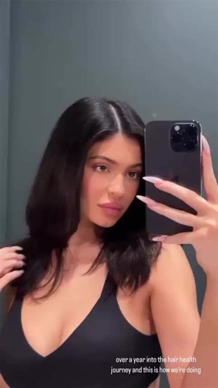 Kylie Jenner's Long Hair: A Style Icon's Journey