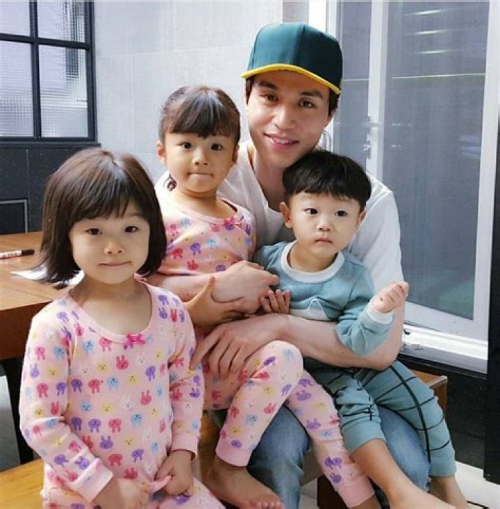 Lee Dong Wook Family: Everything You Need to Know