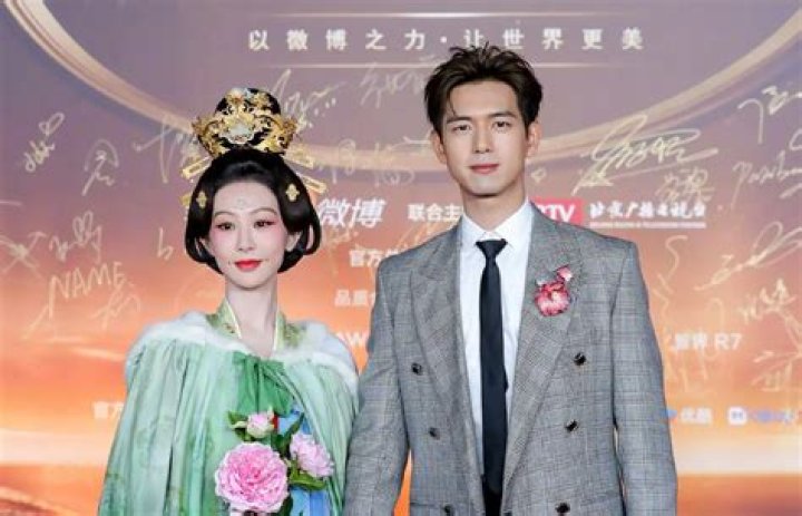 Li Xian and Yang Zi: The Rising Stars of Chinese Entertainment