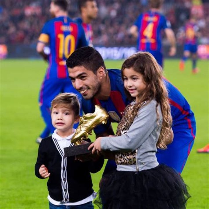 Luis Suarez Siblings: A Deep Dive into the Family of the Football Star