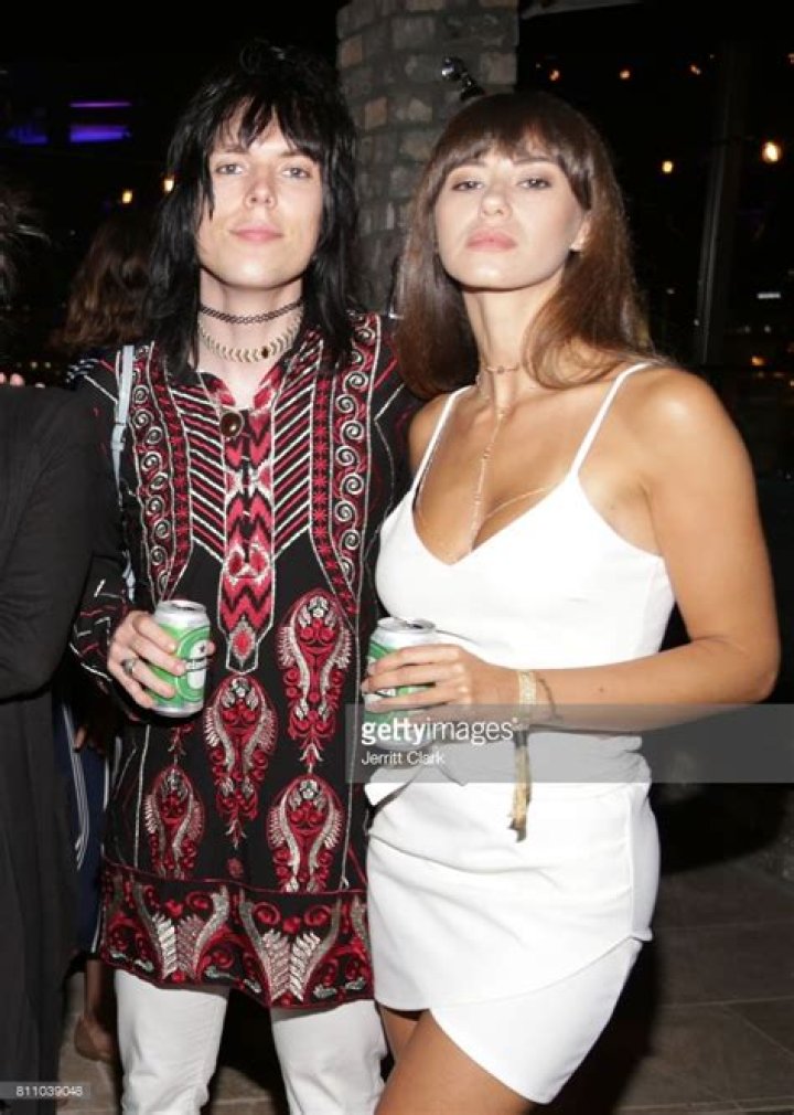 Luke Spiller's Wife: A Deep Dive into Their Relationship