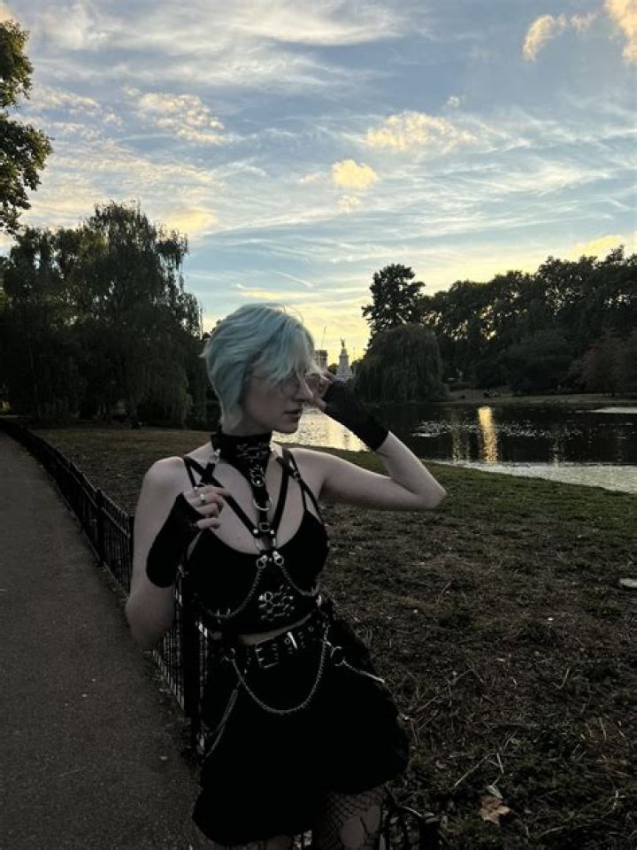 Lyra Crow: The Rising Star in the Digital World