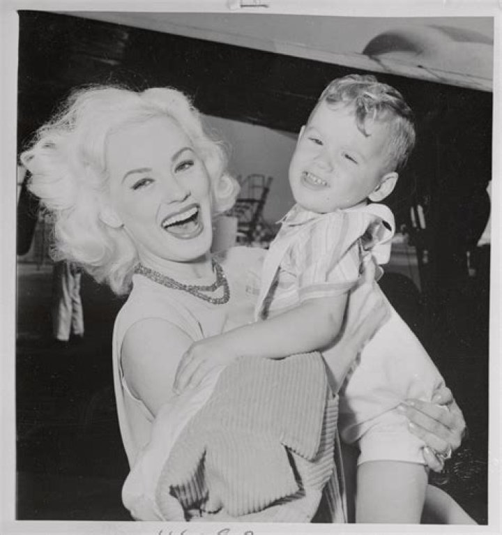 Mamie Van Doren: A Legacy of Style and Grace