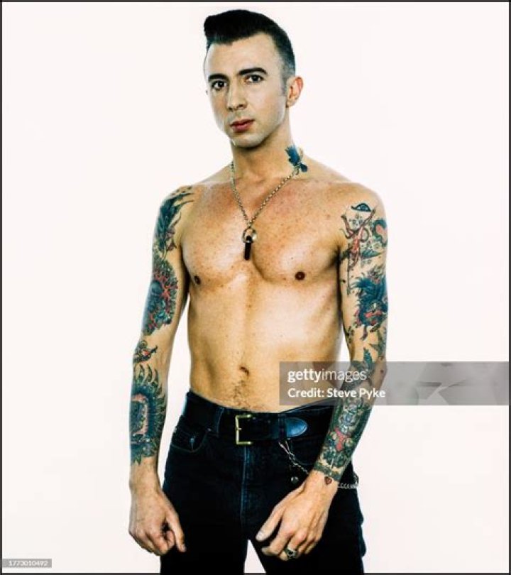 Marc Almond Married: A Comprehensive Look Into the Singer's Personal Life and Career