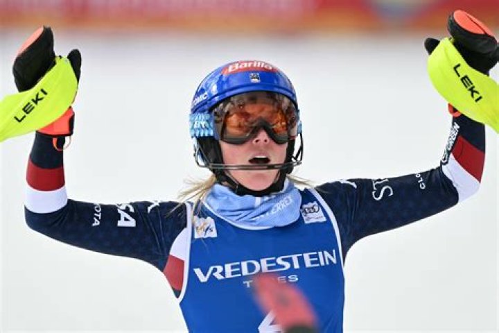 Mikaela Limpsy: The Rising Star of the Digital World