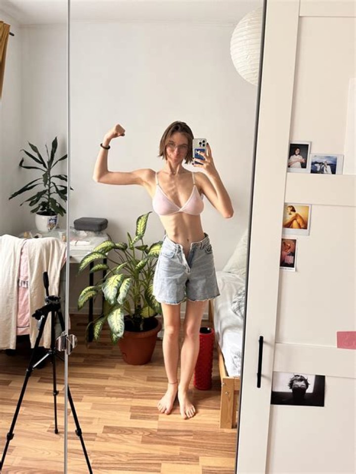 Mona Huygelen: The Rise, the Fansly Leak, and the Aftermath