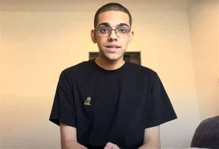 Neon Streamer Net Worth: A Deep Dive into the Financial Success of a Streaming Sensation