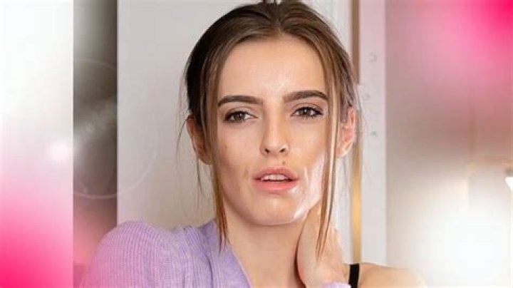 Nofacegirl: The Mysterious Social Media Phenomenon