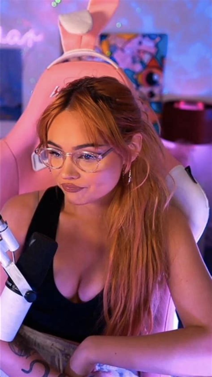 Exploring r/SideGirlies: A Comprehensive Guide to Understanding the Community