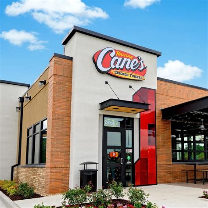 Raising Cane's Doral: A Comprehensive Guide to the Popular Fast-Food Chain