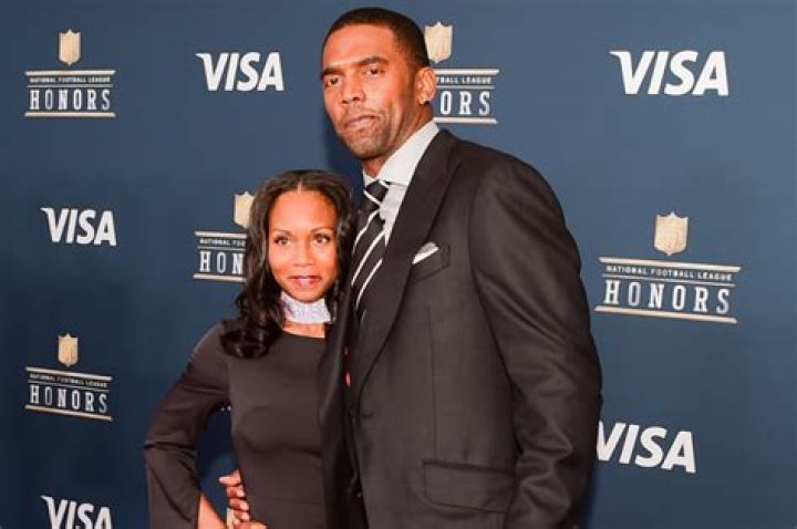 Unveiling the Life of Randy Moss's Wife: A Journey of Love and Support