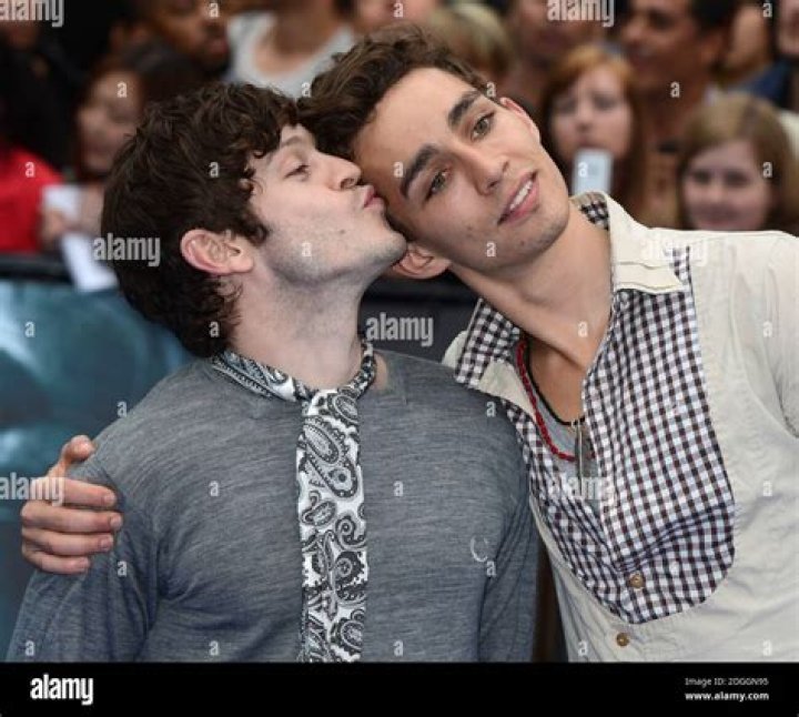 Exploring the Relationship of Robert Sheehan: Who is His Partner?