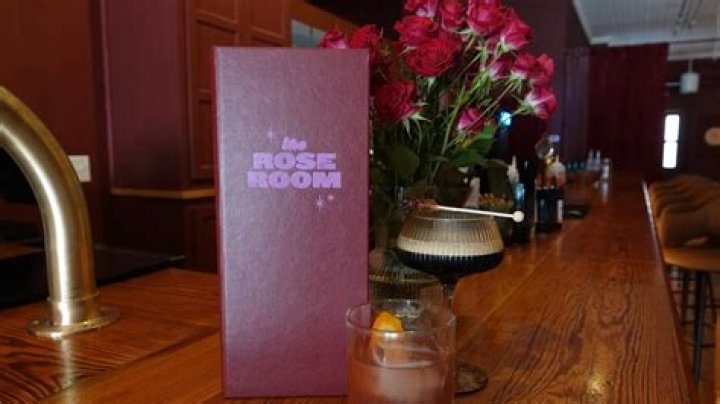 Exploring the Enchanting Rose Room: A Guide to a Floral Retreat