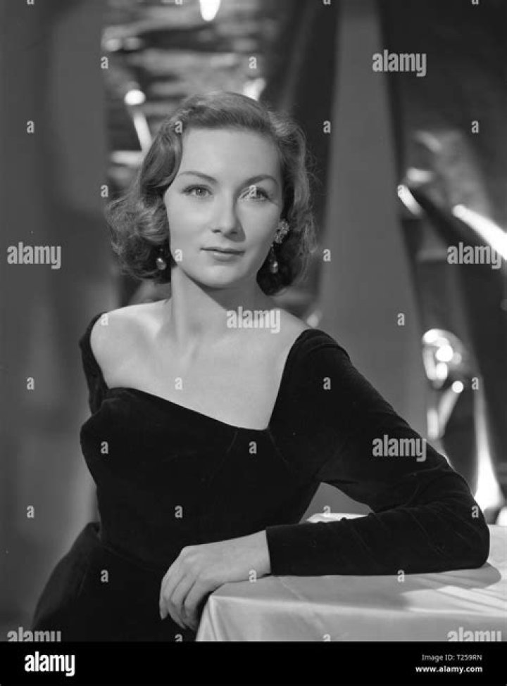 Exploring the Life and Career of Rosemary Harris: A Timeless Talent