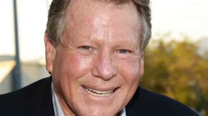 Major Star Ryan O'Neal Dies Peacefully