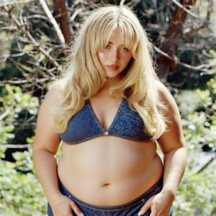 Understanding Sabrina Carpenter's Weight Gain Journey