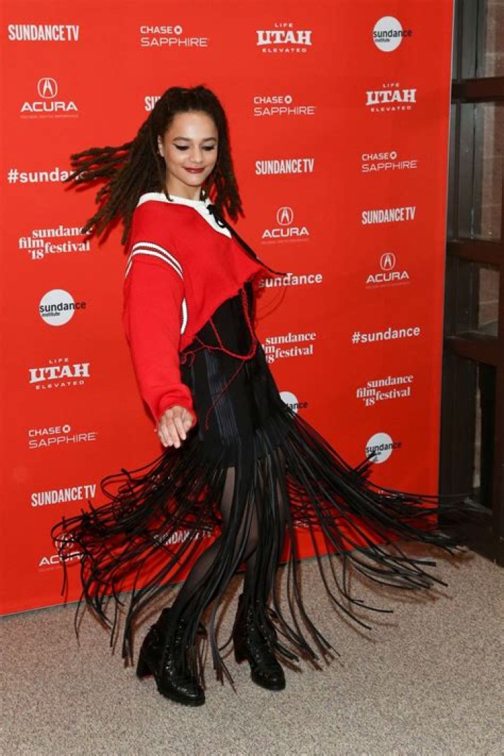 Sasha Cirves: The Rising Star in the World of Entertainment