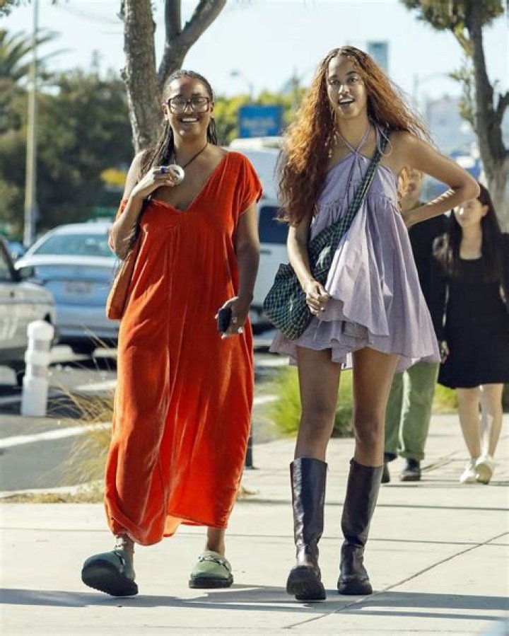 Sasha Cruves: The Rising Star Redefining the Music Industry