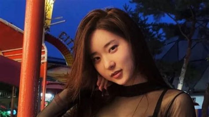 Shin Jae-eun: A Rising Star in the Korean Entertainment Industry