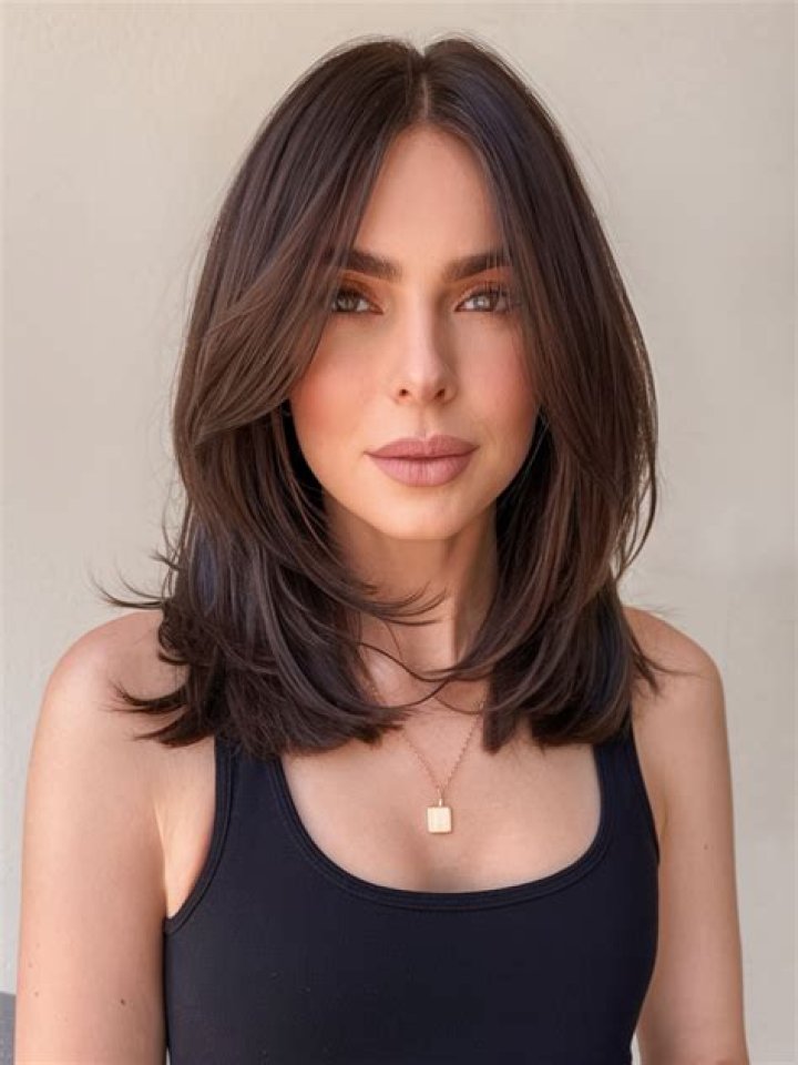 Short Hair Styles for Long Oval Faces: The Ultimate Guide
