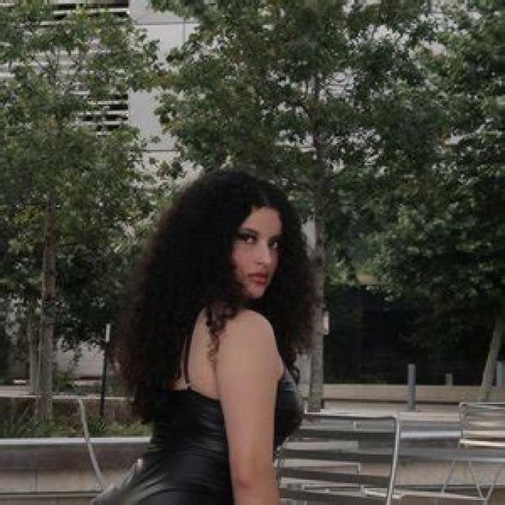 Siarlyxo Erome: The Rising Star in the Digital Era