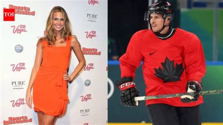 Unveiling the Love Life of Sidney Crosby: Who is His Girlfriend?