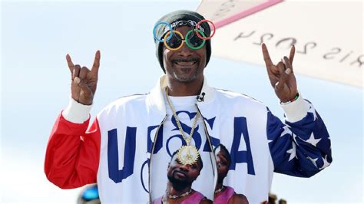 Snoop Dogg Olympics Pin: Exclusive Collectible!