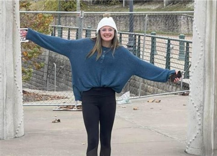 Sophie Elton: The Rising Star in the Fashion and Lifestyle Industry