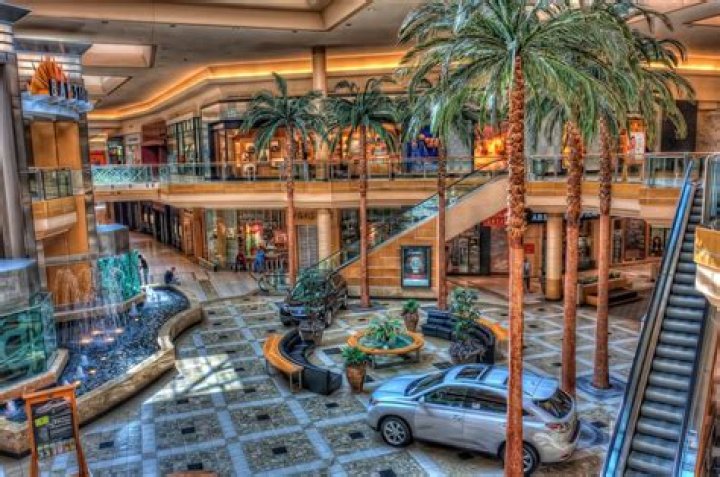 Tampa Mall: A Comprehensive Guide to Shopping and Entertainment in Tampa, Florida
