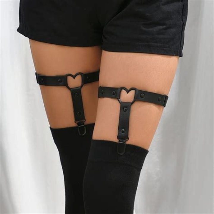 Discovering the Allure of the Thigh Garter