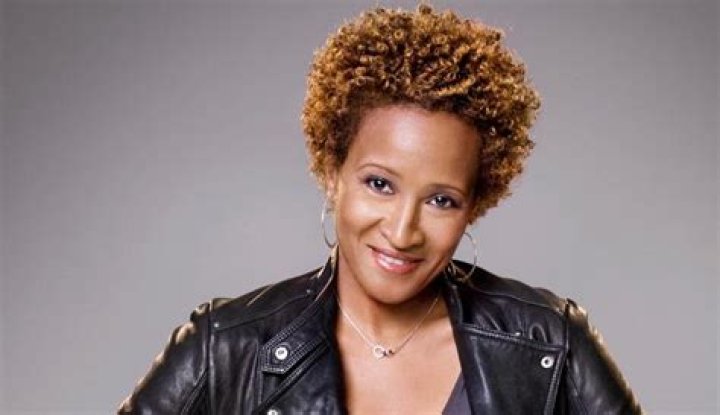 Wanda Sykes Height: A Detailed Insight into the Life and Career of a Comedy Icon