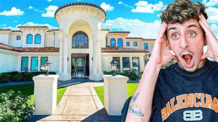 What Country is Faze Rug From? Exploring the Origins and Journey of a Gaming Icon