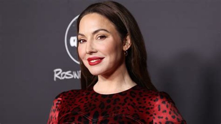 Whitney Cummings Networth: A Dive into Her Fortune and Career Achievements