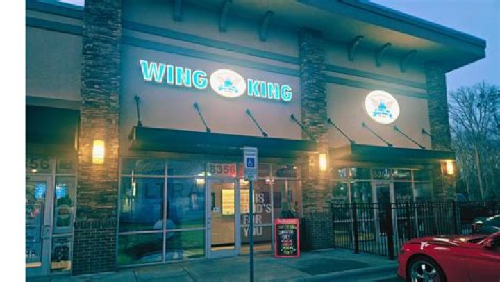 Wing King: The Ultimate Guide to the Best Wings in Town