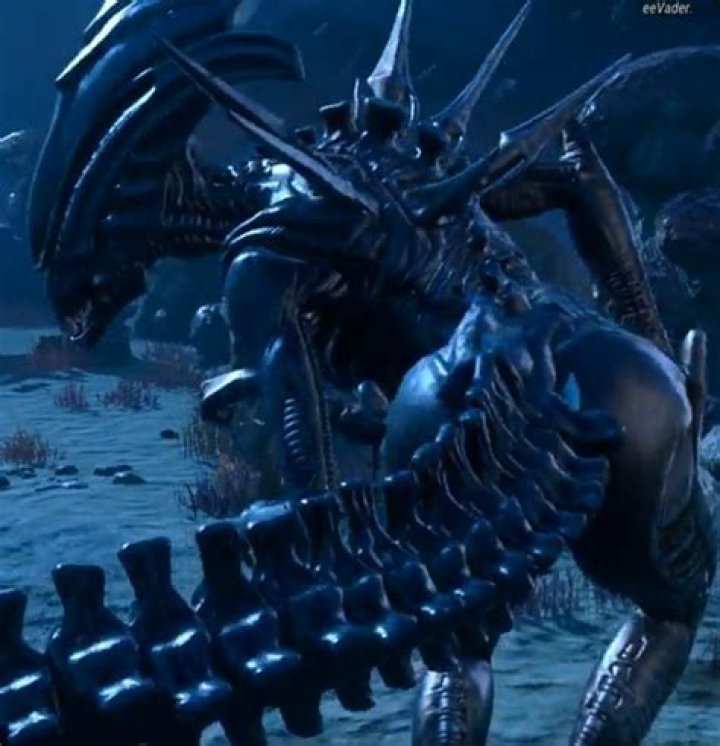 Creating the Ultimate Xenomorph Queen Cake: A Deliciously Terrifying Treat