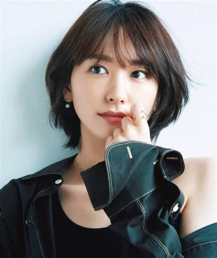 Unveiling the Charismatic Life of Yui Aragaki