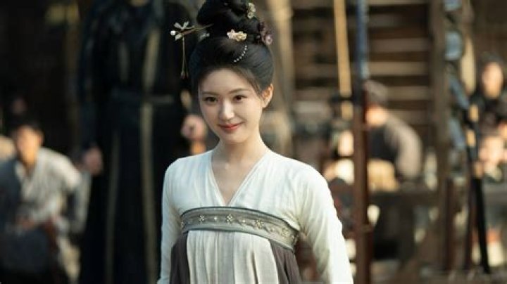 Discover the Captivating Talent of Zhao Lusi: A Chinese Actress with Stunning Performances