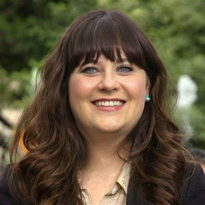 Zooey Deschanel Weight Gain: A Comprehensive Look into Her Journey